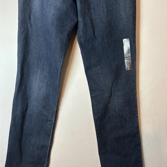 Bandolino Mandie Straight Leg Women's Dark Wash Blue Denim Jeans Size 6 NWT - Picture 2 of 9